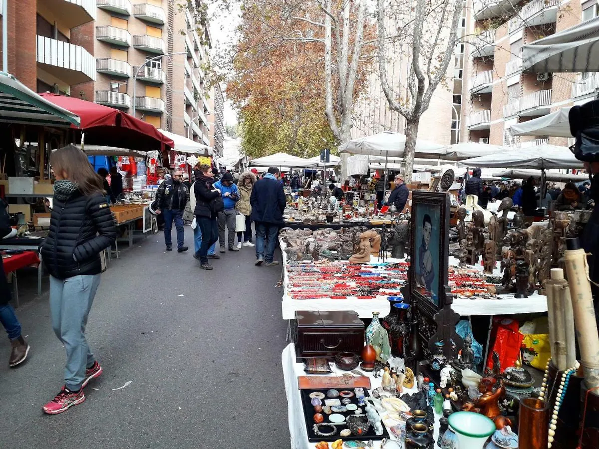 Lungotevere Holidays روما
